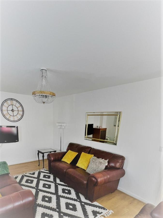 Beautiful 4 Bedroom Treasure Home Hemel Hempstead Exterior foto