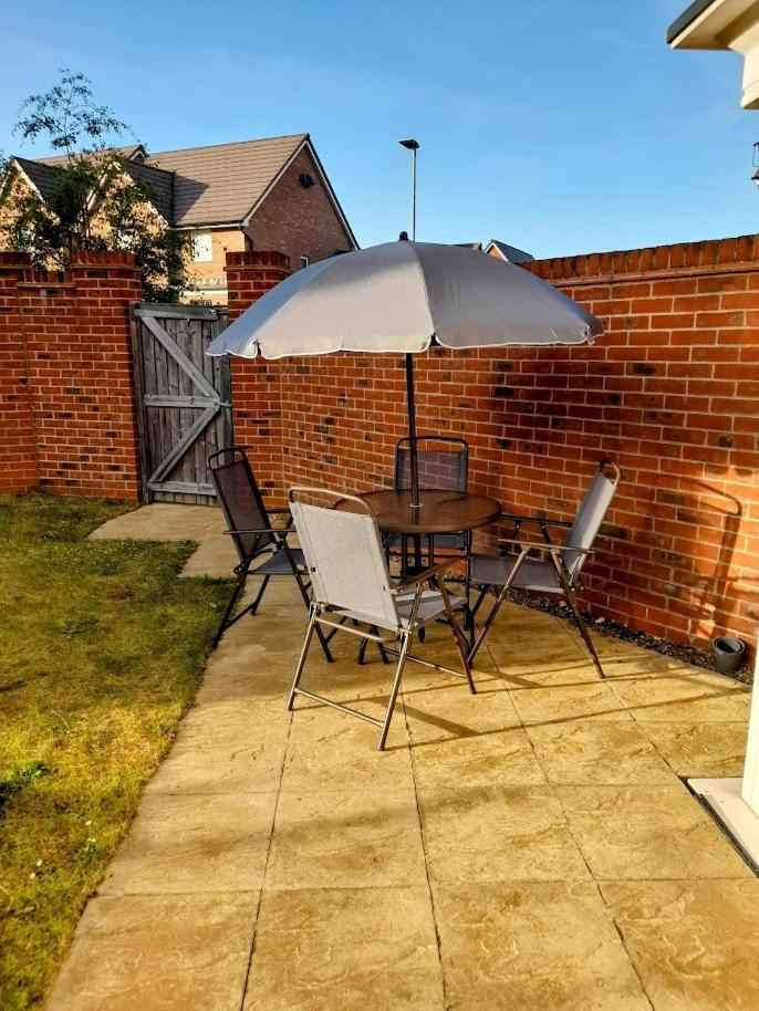 Beautiful 4 Bedroom Treasure Home Hemel Hempstead Exterior foto