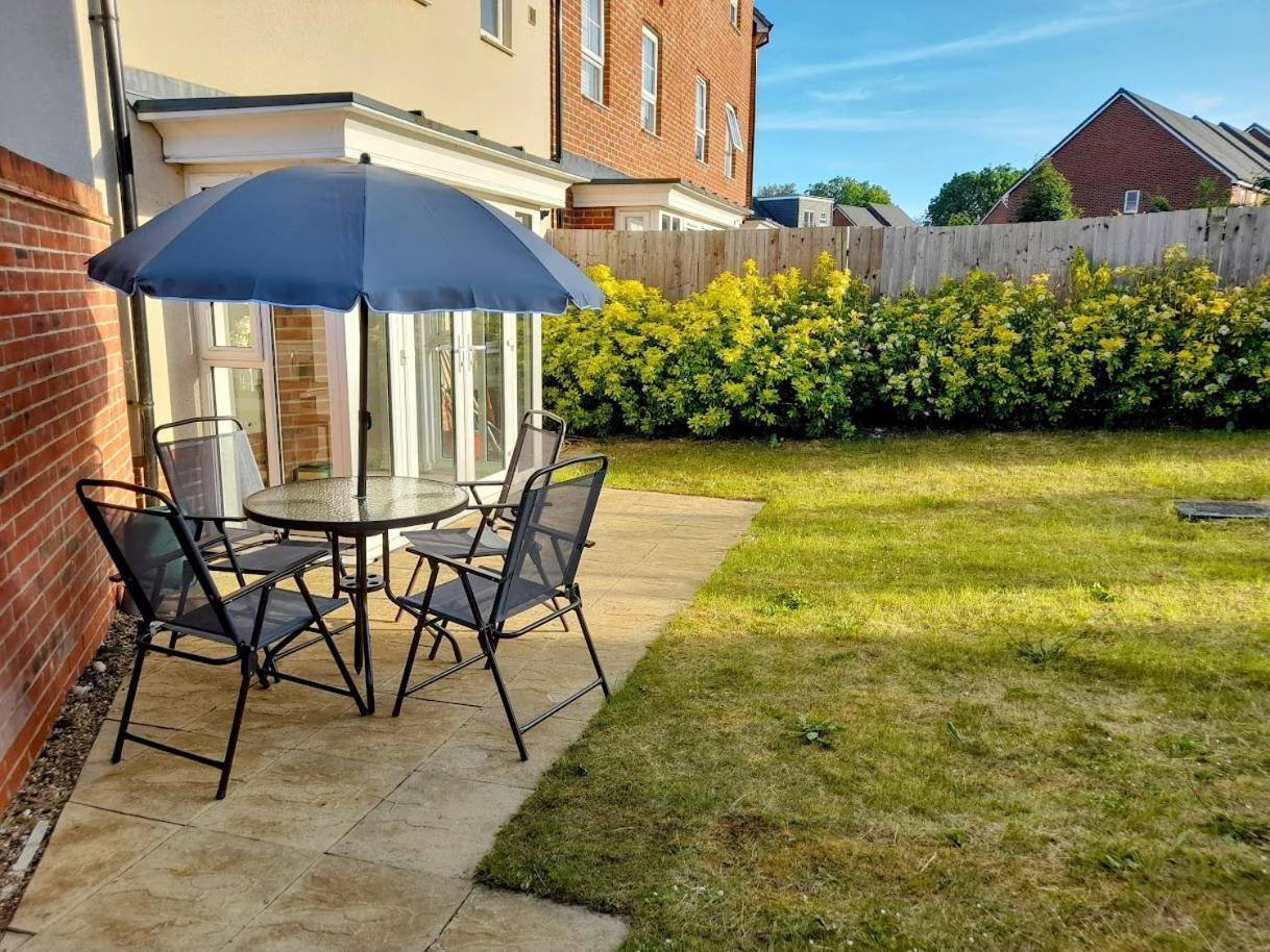 Beautiful 4 Bedroom Treasure Home Hemel Hempstead Exterior foto